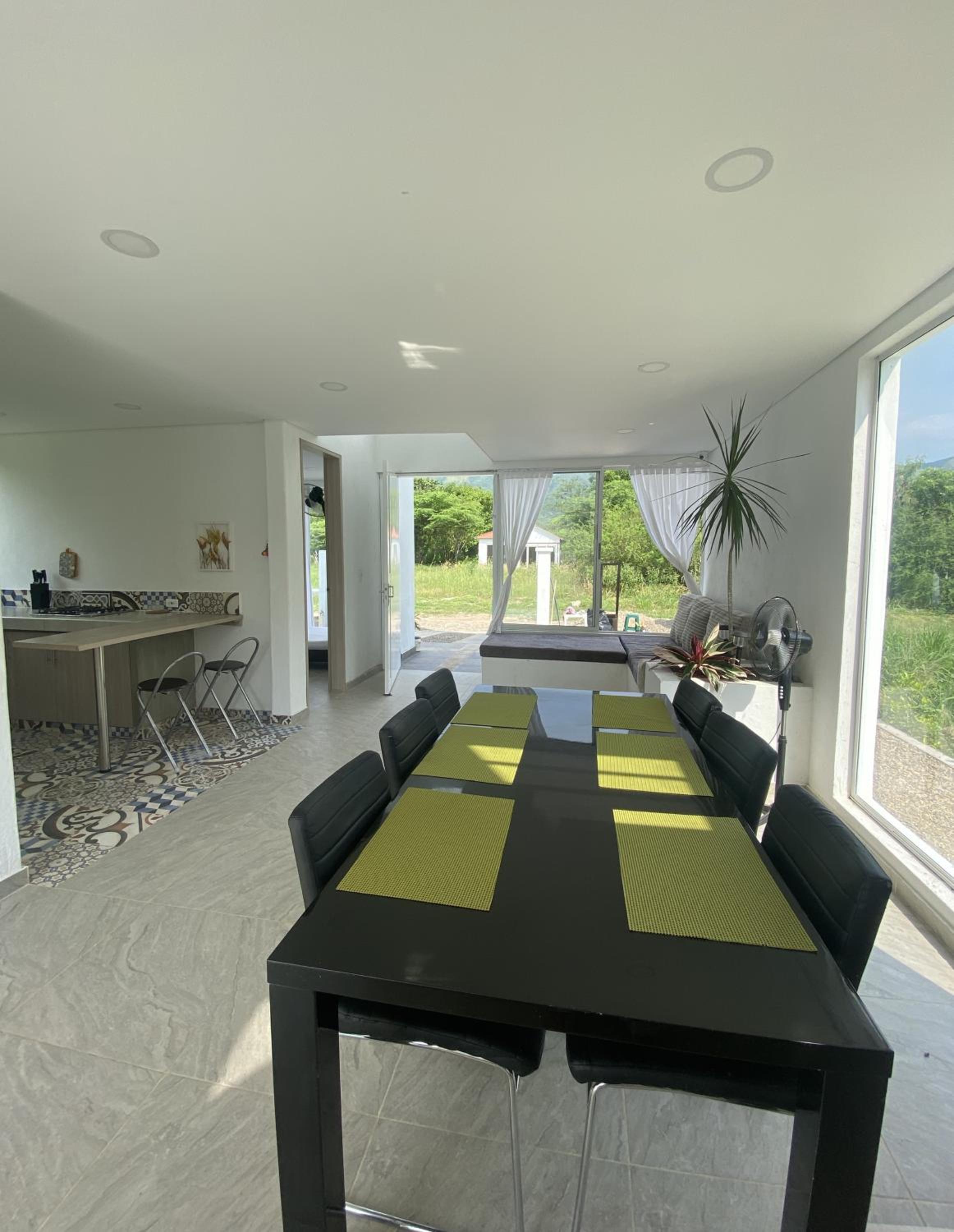 Casa Vacacional Bella Vista, Nariño Cundinamarca, con piscina, a 20 kilómetros de Girardot