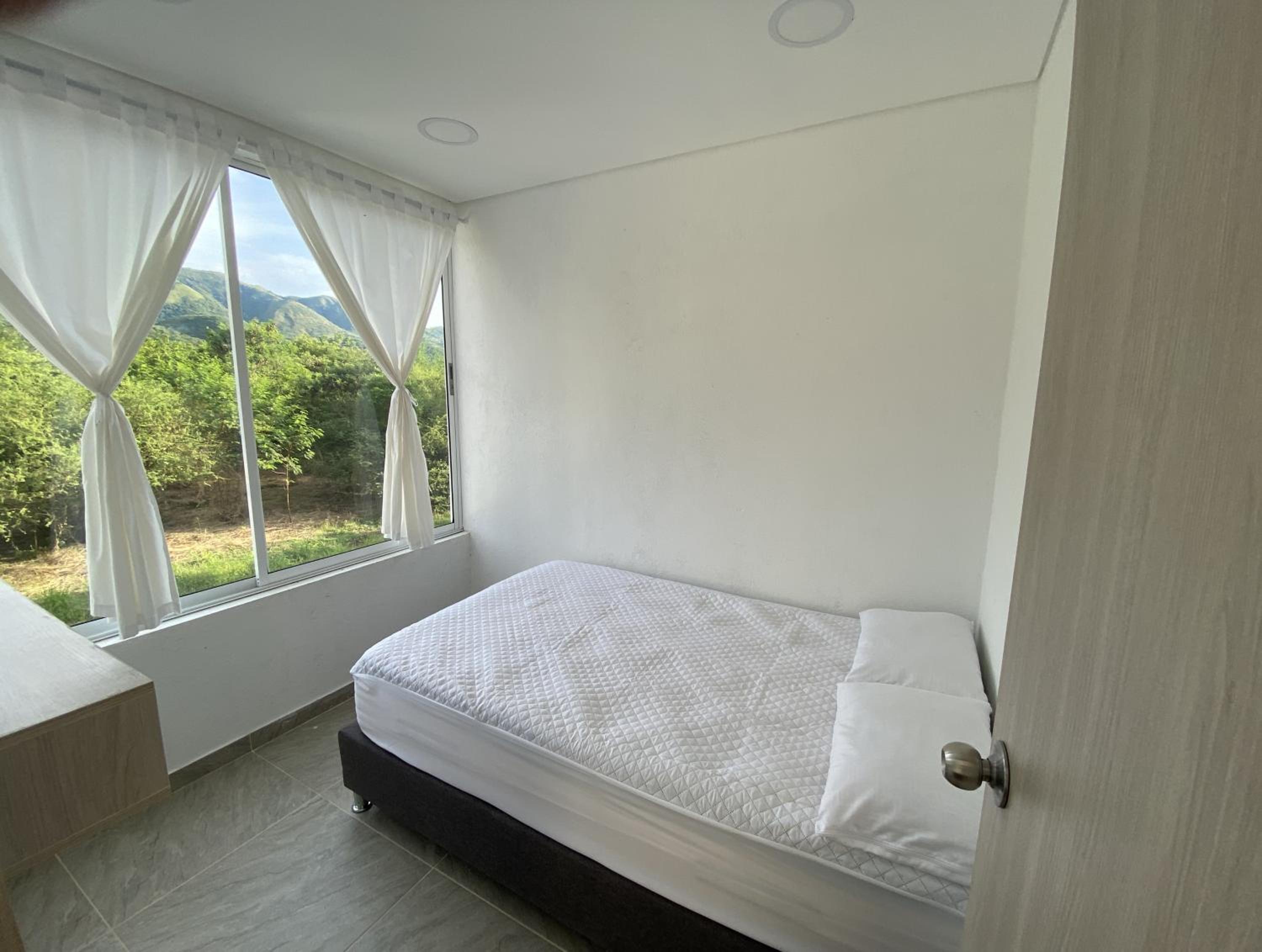 Casa Vacacional Bella Vista, Nariño Cundinamarca, con piscina, a 20 kilómetros de Girardot
