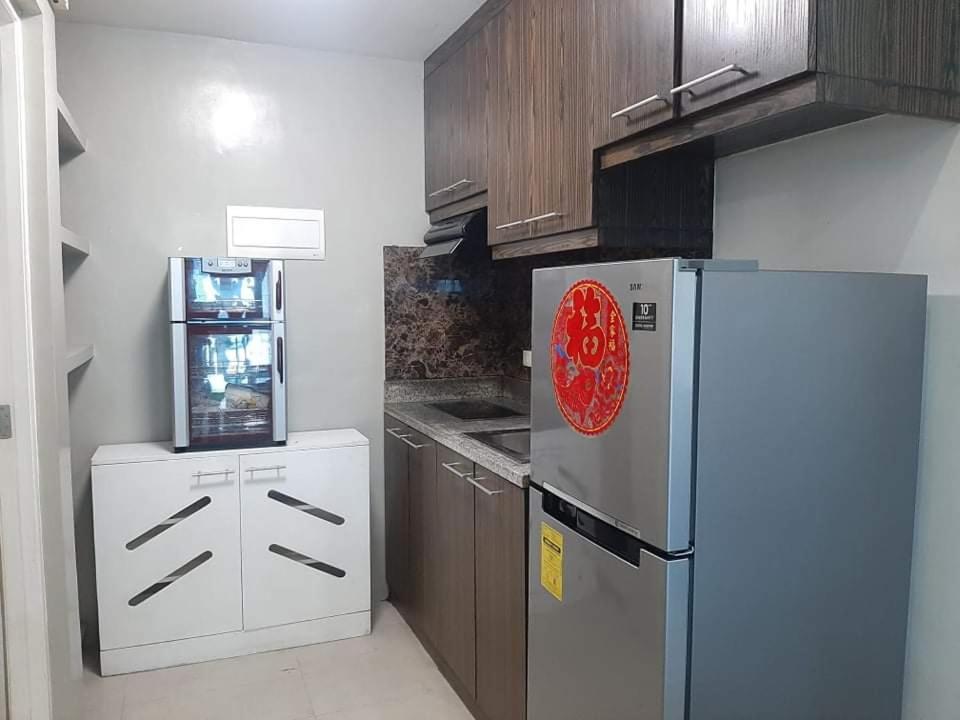 Spacious 2 Bedroom Unit with Pool view 3