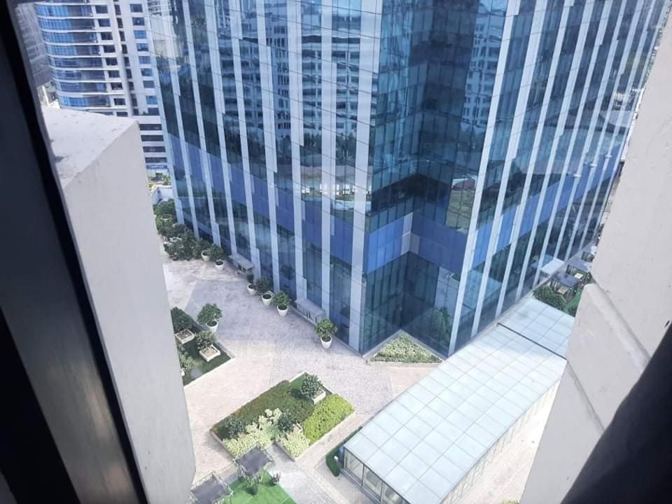 Spacious 2 Bedroom Unit with Pool view 5