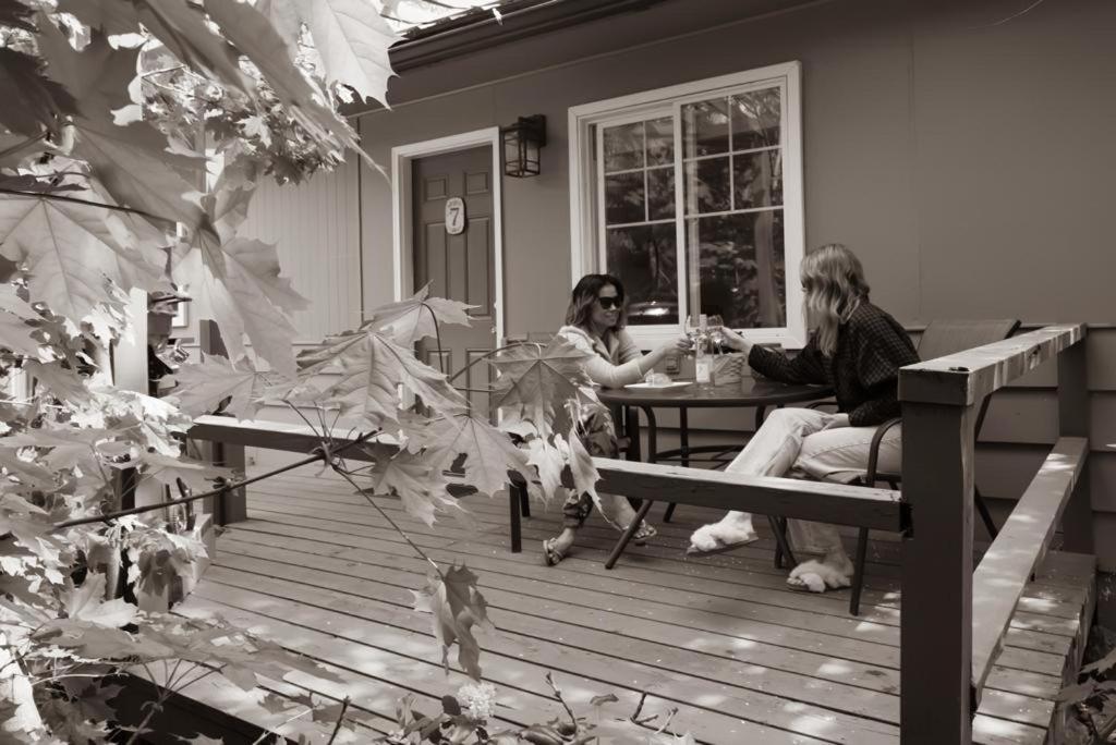 Barefoot Villas and Retreat