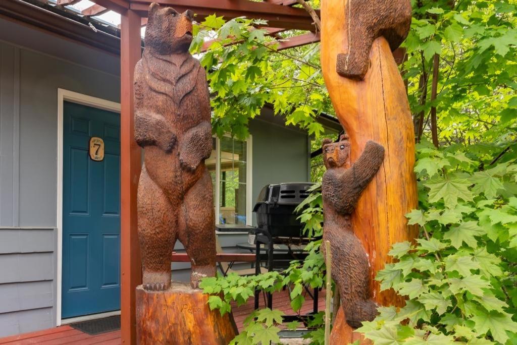Barefoot Villas and Retreat