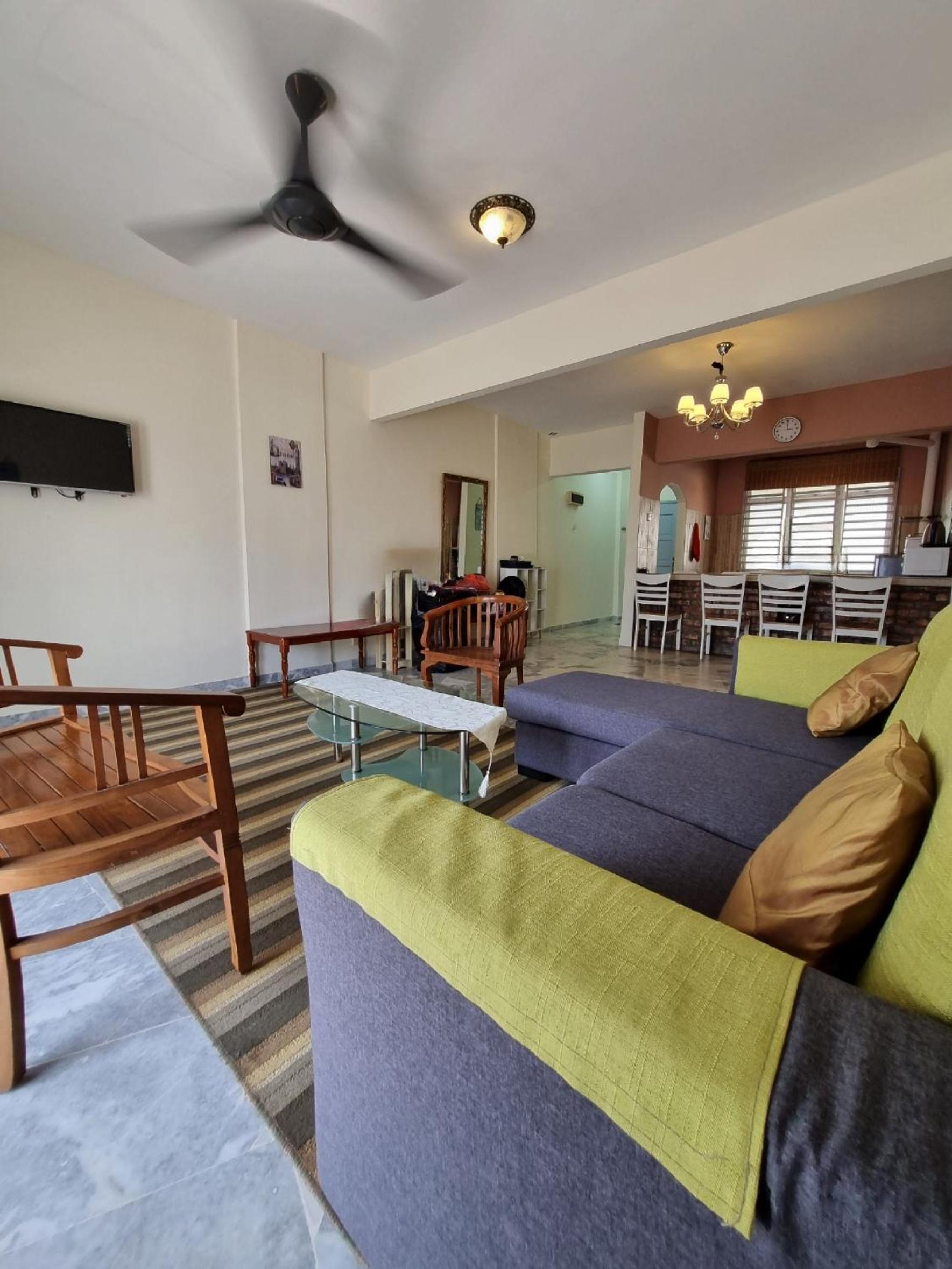 Homestay α Cocobay Condo Resort photo 2