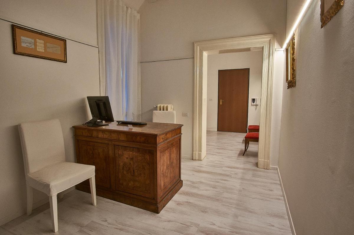 Hotel Cuore di Bologna Suites - Image 1