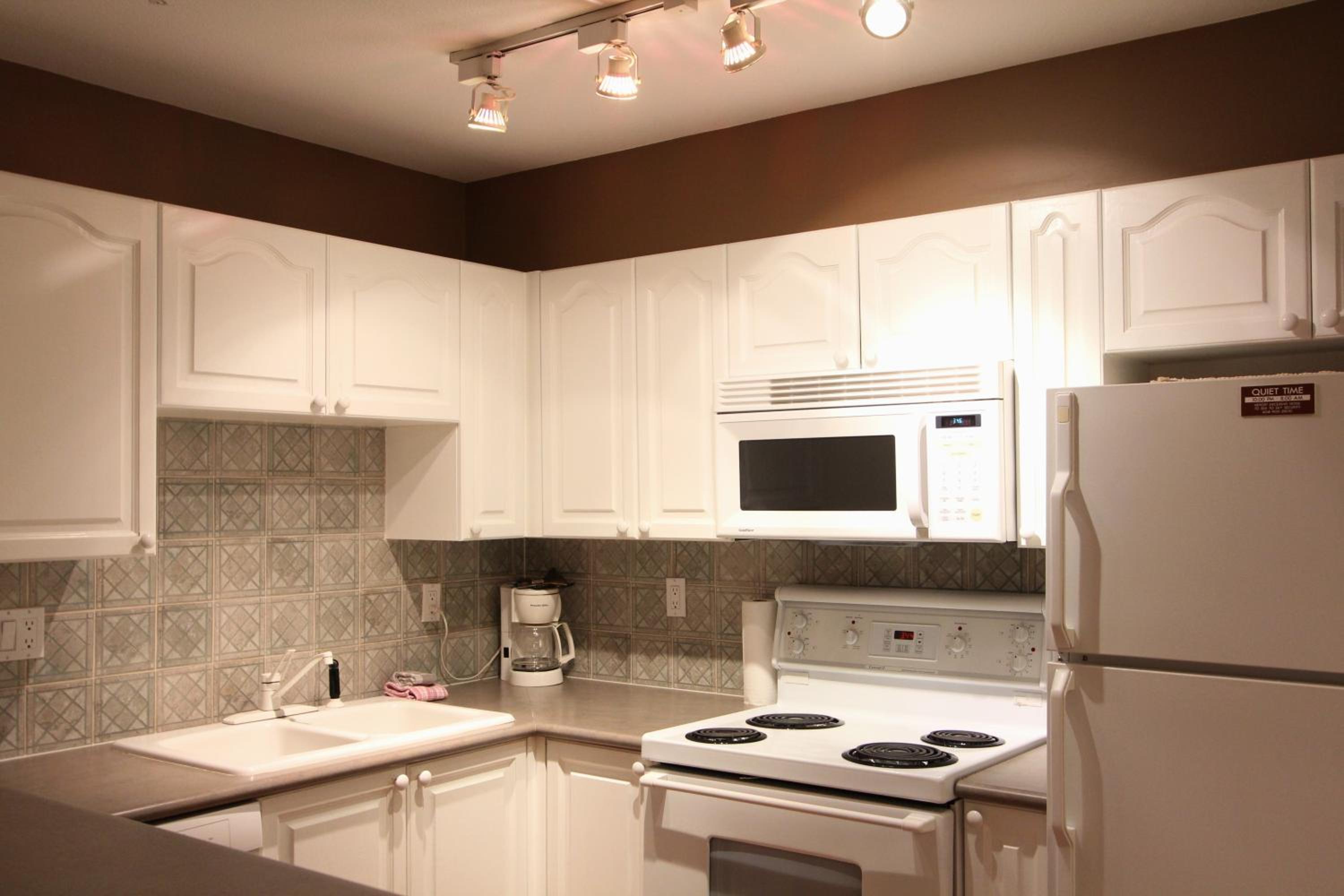 Sunpath Condos by Whistler Retreats view 4