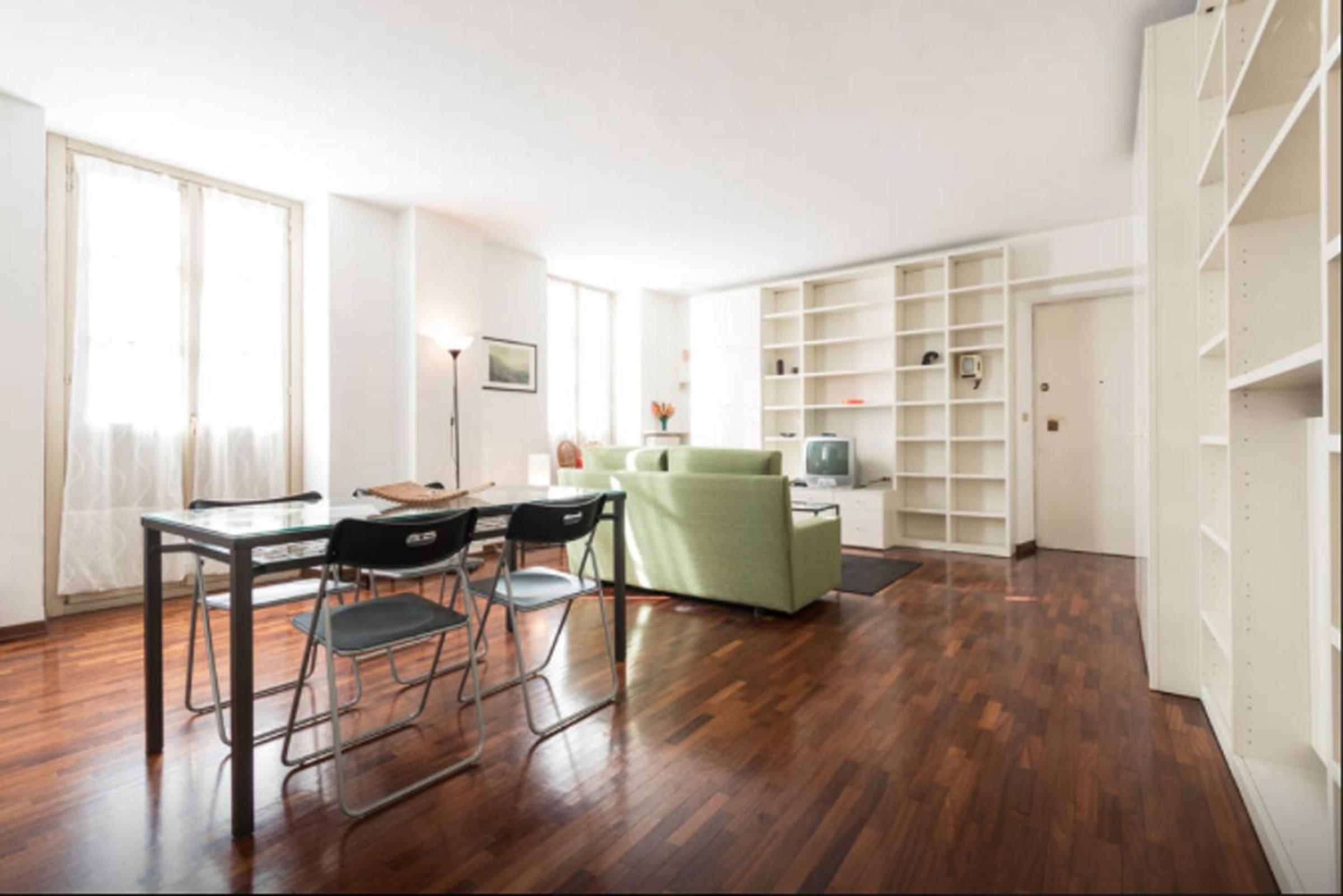De Lellis en Turin — hotel room