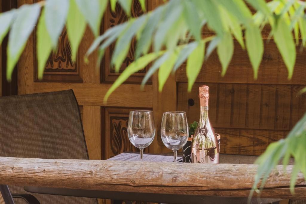 Barefoot Villas and Retreat