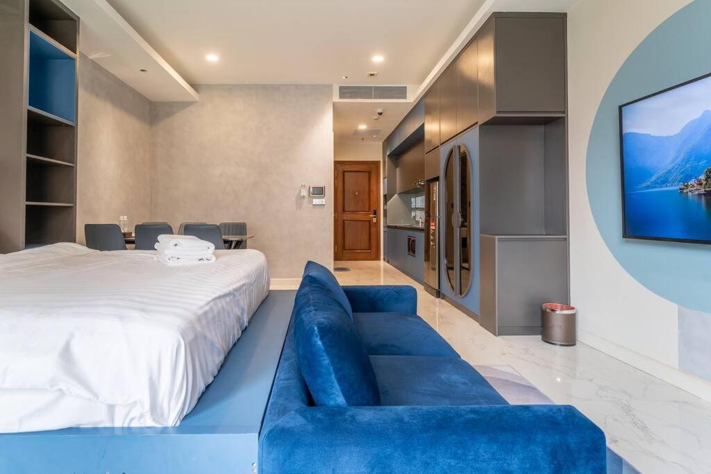 The Rixx Boutique- Opera House- SmartTV65in - pool