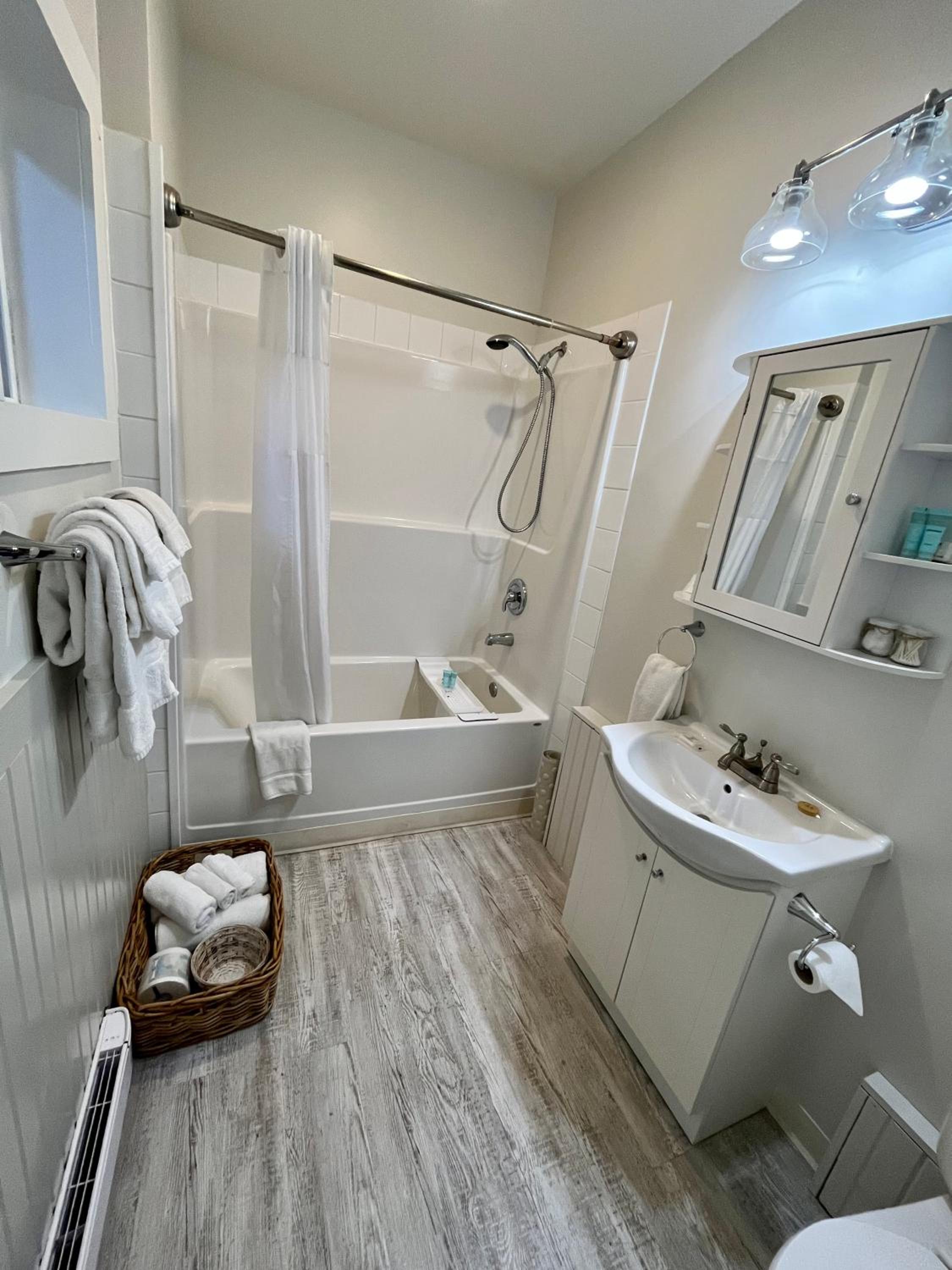 Barefoot Villas and Retreat