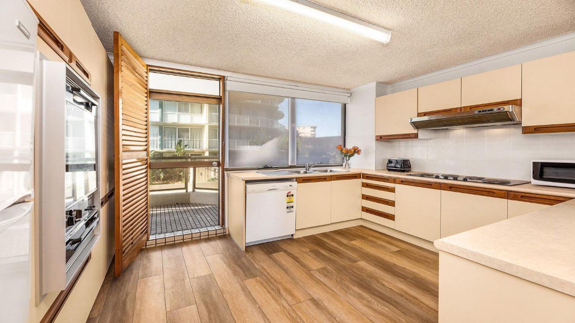 Araluen Unit 6 Bulcock Beach QLD
