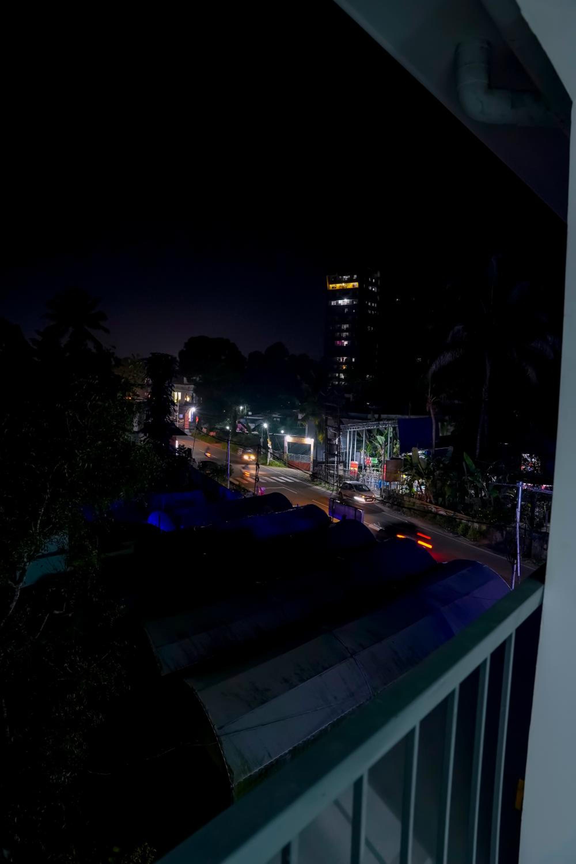 EMFORE ELANZA view 5