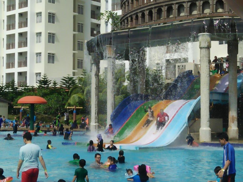 Family Stay 2 Bilik Waterpark Apartment Resort Melaka Free 4 Tiket photo 3