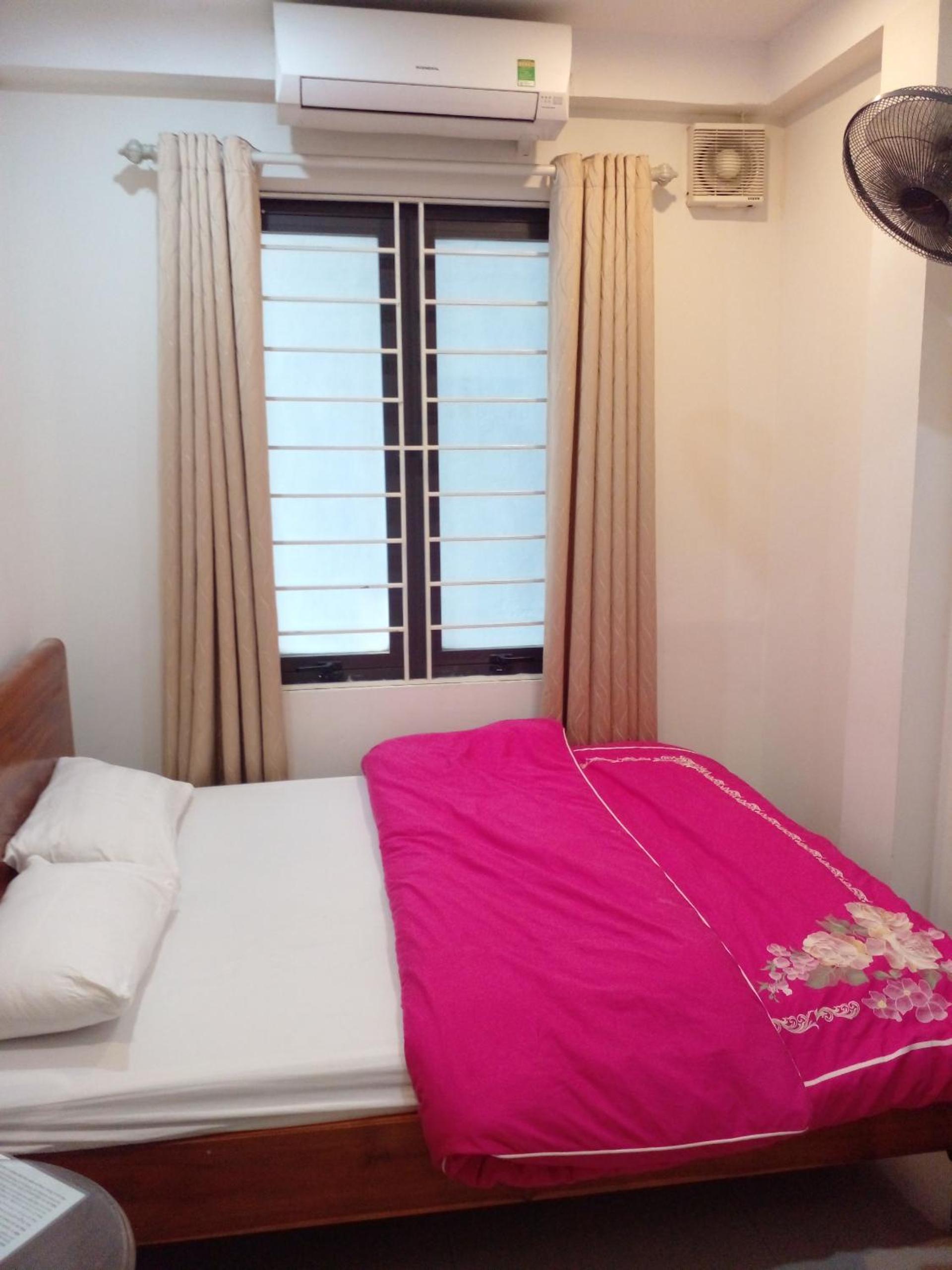 Nam Cường Motel - Phòng đơn có cửa sổ thoáng mát khép kín - Thang máy