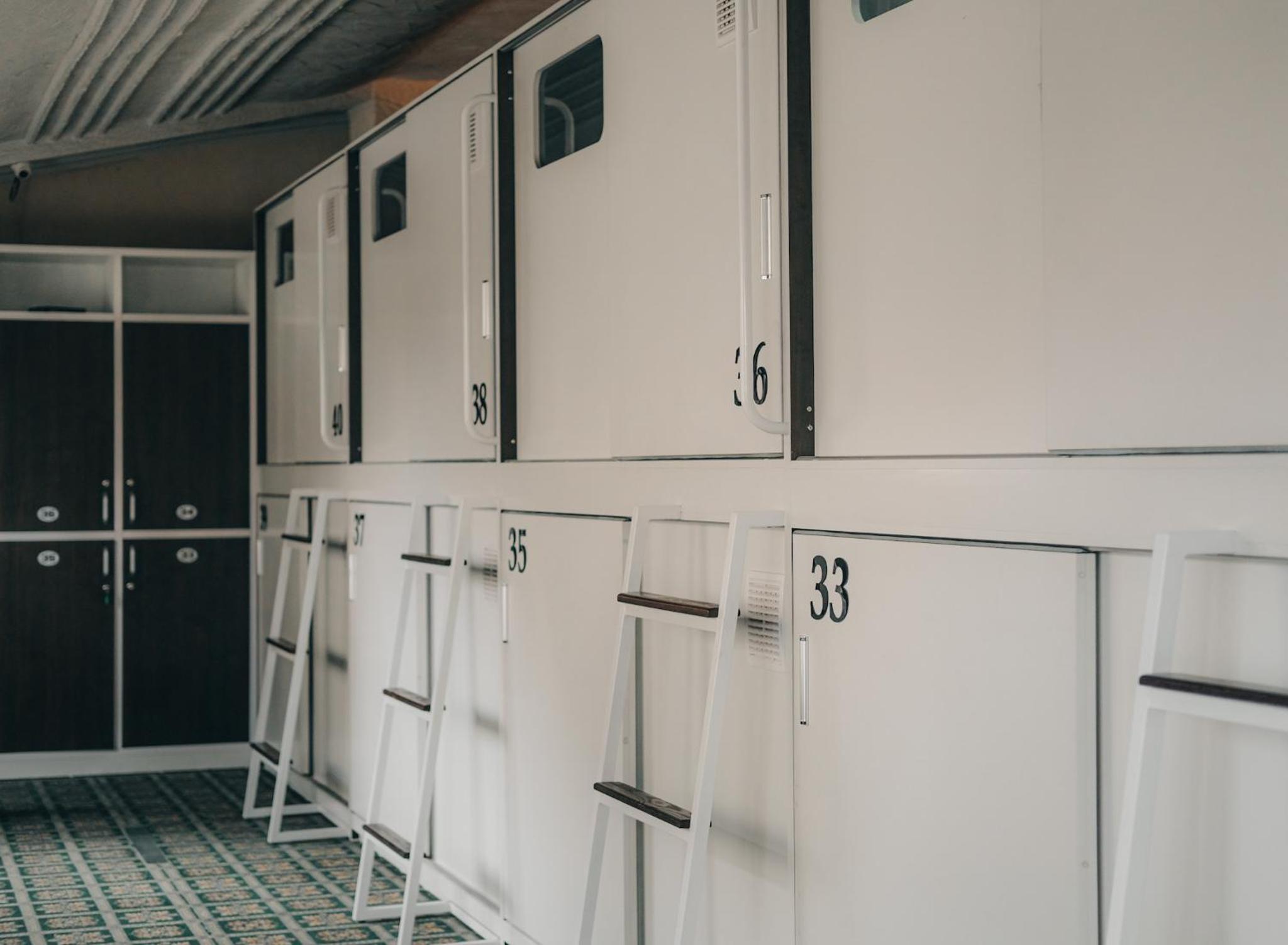 Capsule hotel TechnoCave view 4
