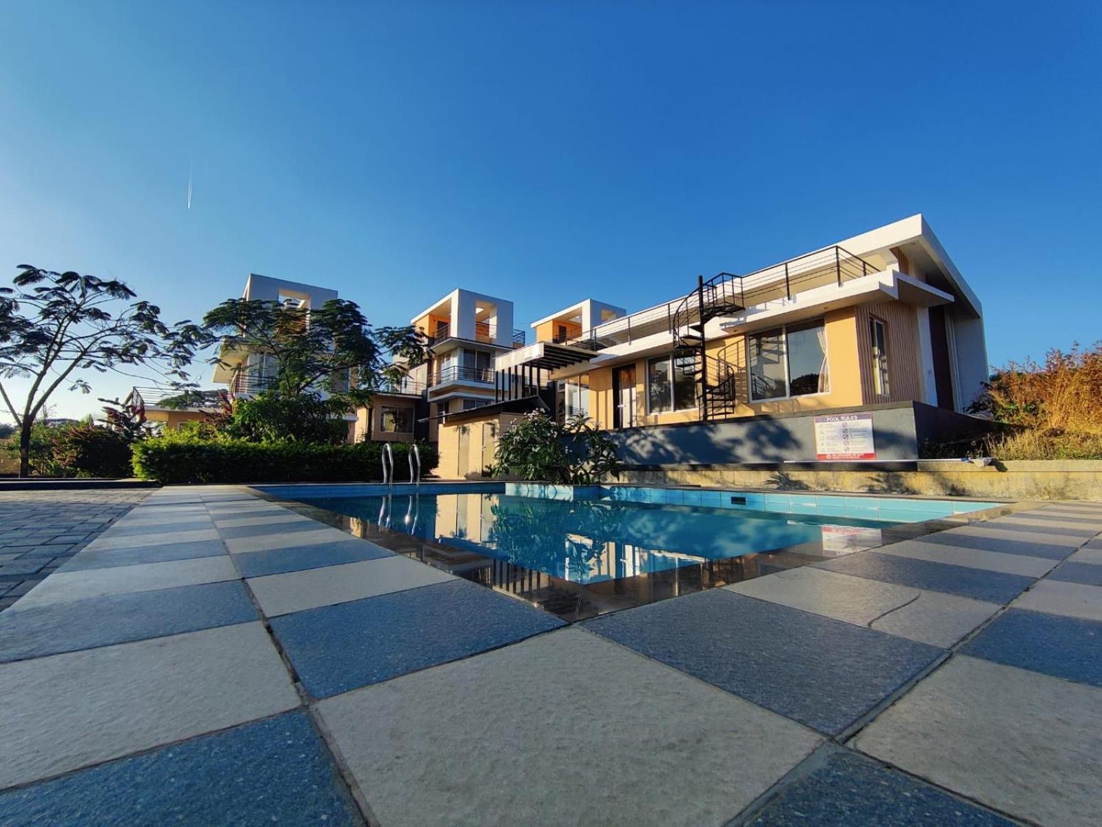 ROYAL MEADOWS IGATPURI 2BHK POOLSIDE VILLA view 3