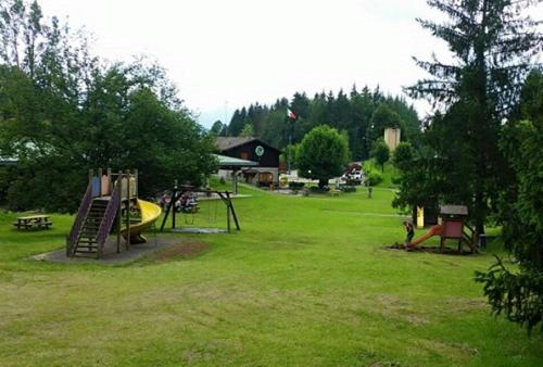 Photo 32