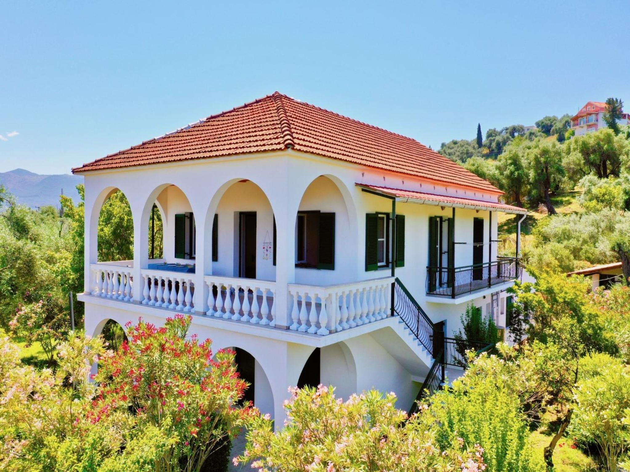 Astra Beach House by DadoVillas view 4