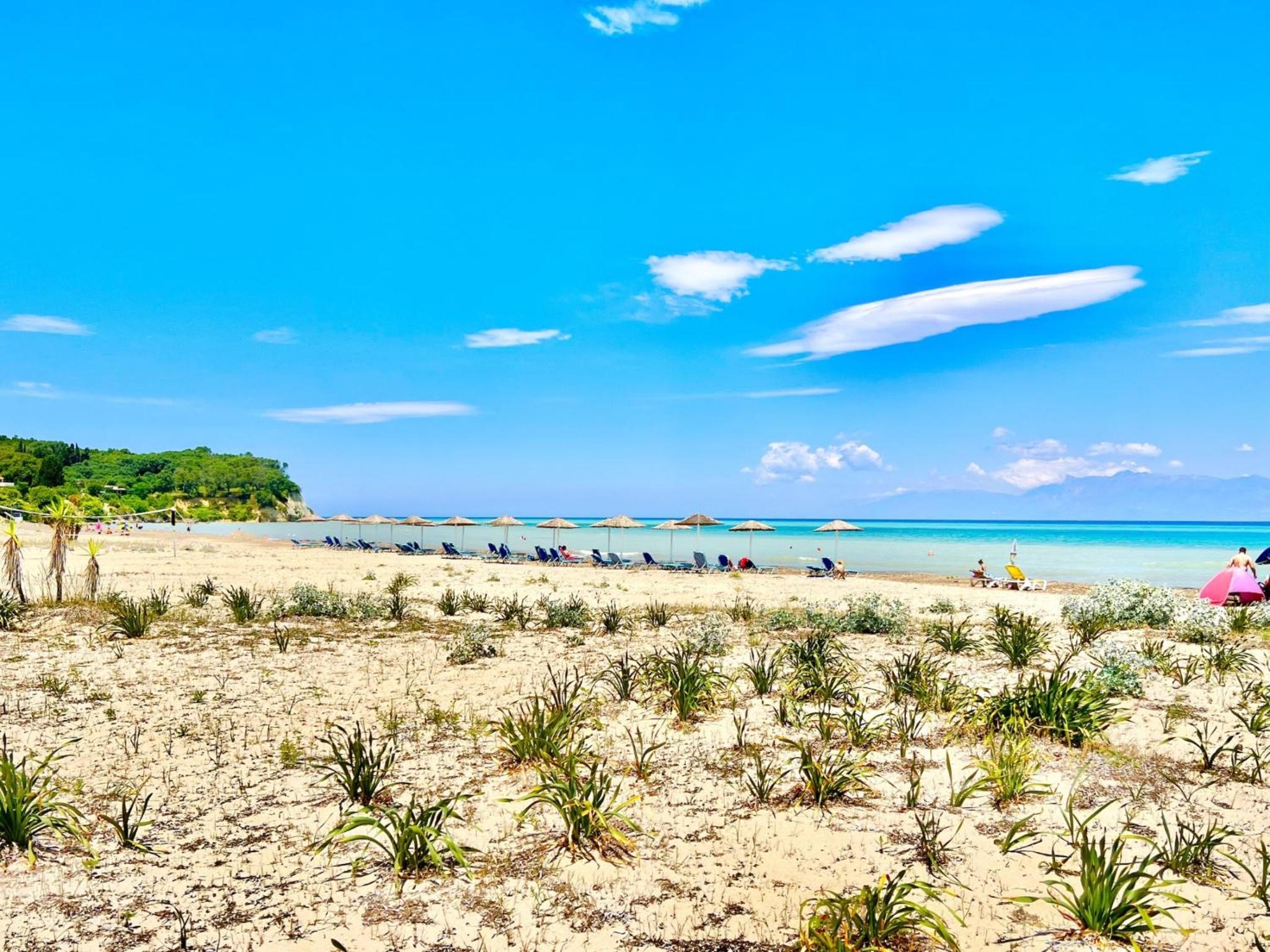 Astra Beach House by DadoVillas view 5