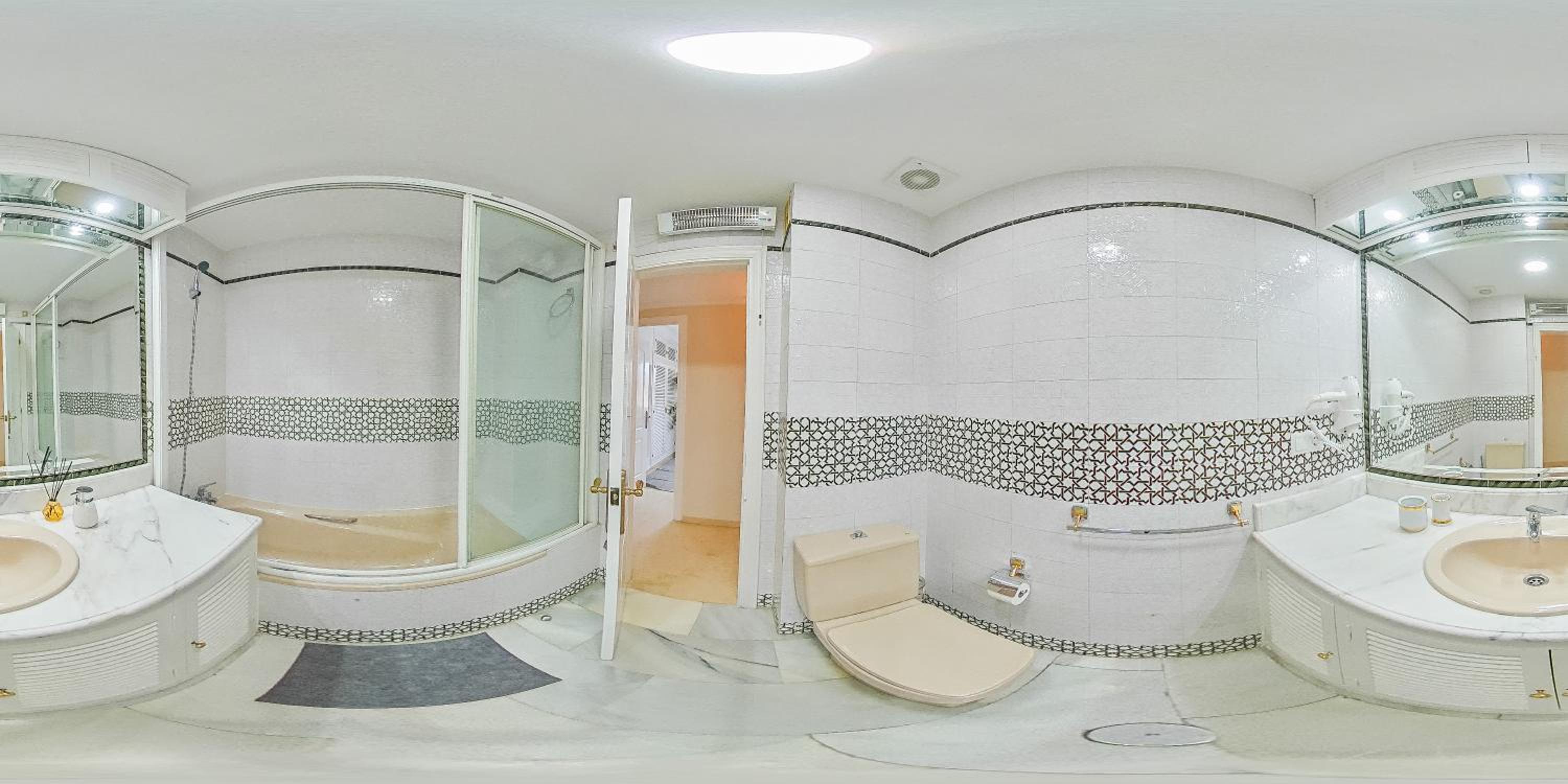 Super Exclusive Beach Fuengirola with free parking