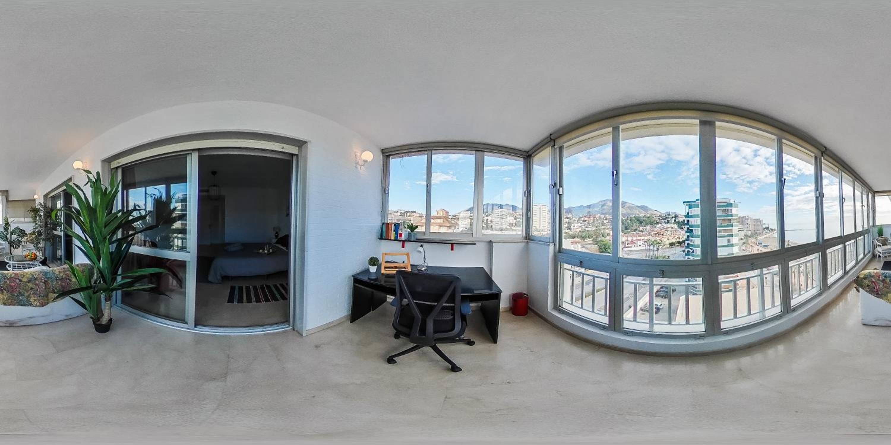 Super Exclusive Beach Fuengirola with free parking