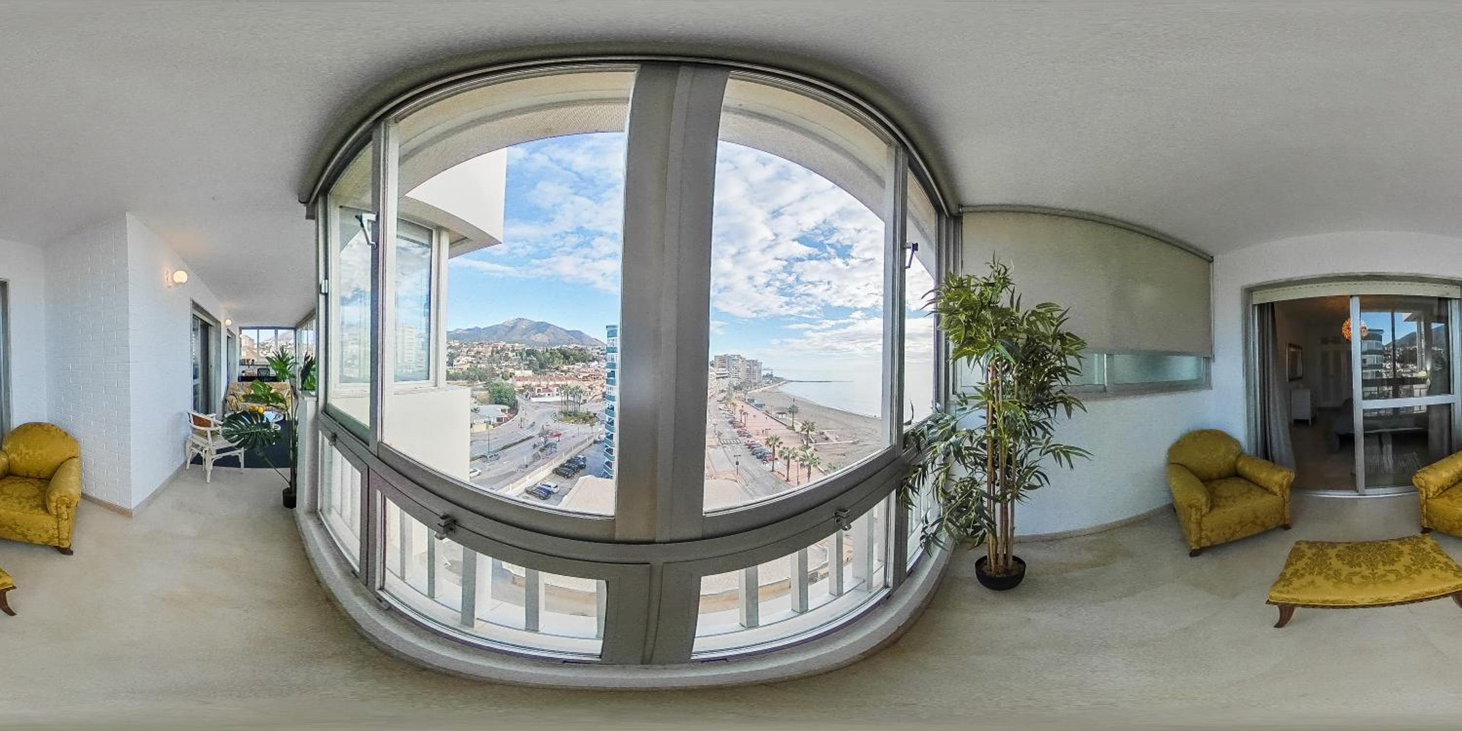 Super Exclusive Beach Fuengirola with free parking
