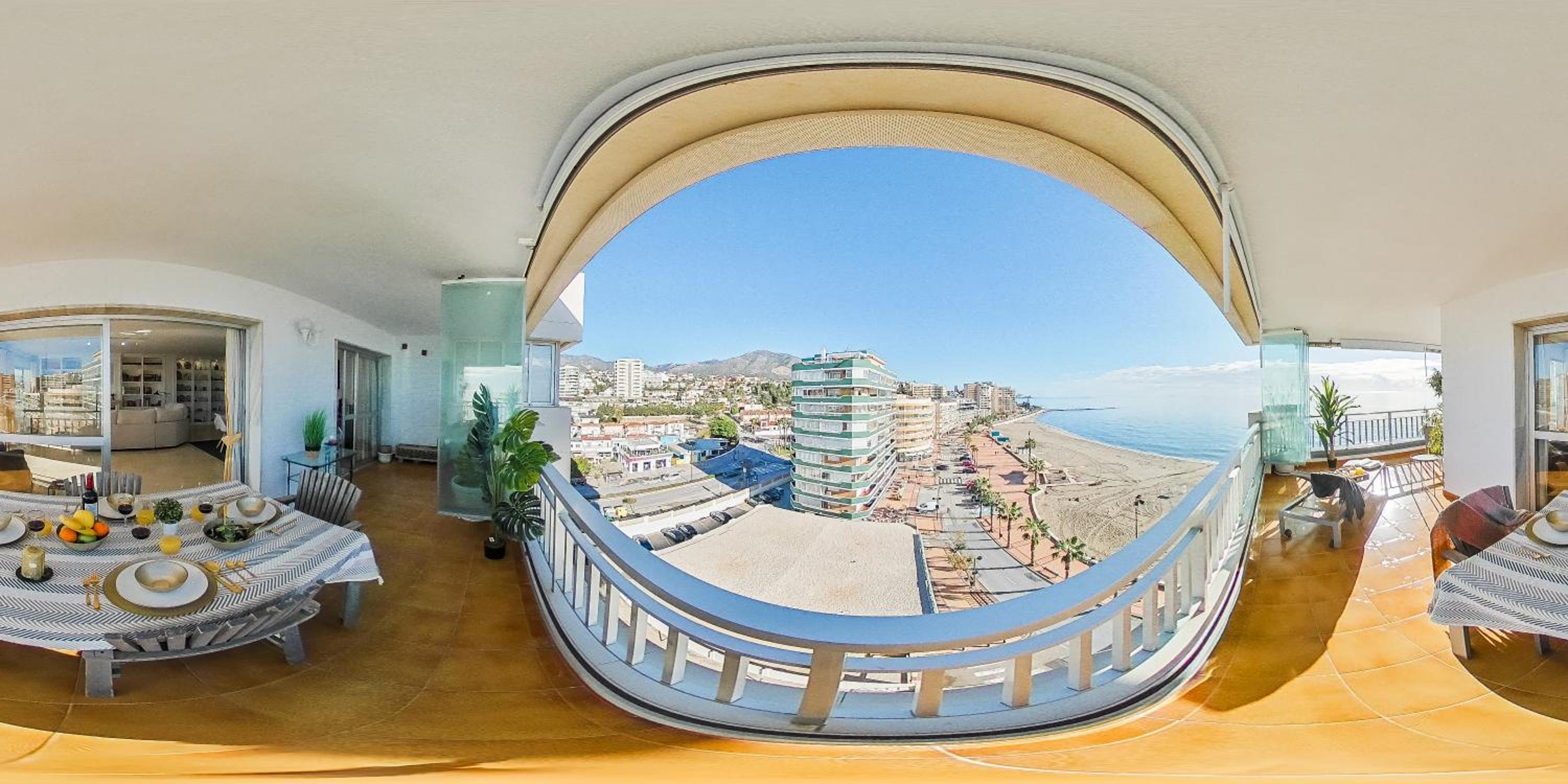 Super Exclusive Beach Fuengirola with free parking