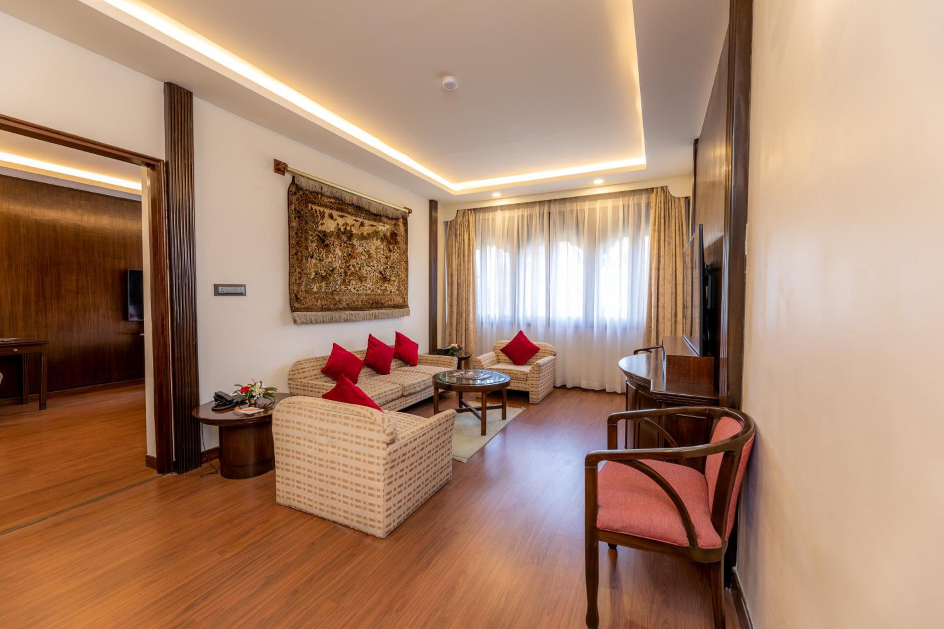 The Malla Hotel - Thamel, 2 km to Swayambhunath Temple