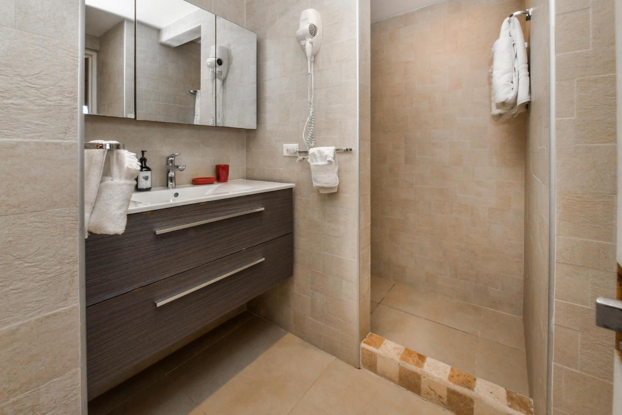Boutique Hotel Swiss Paradise Aruba Villas and Suites
