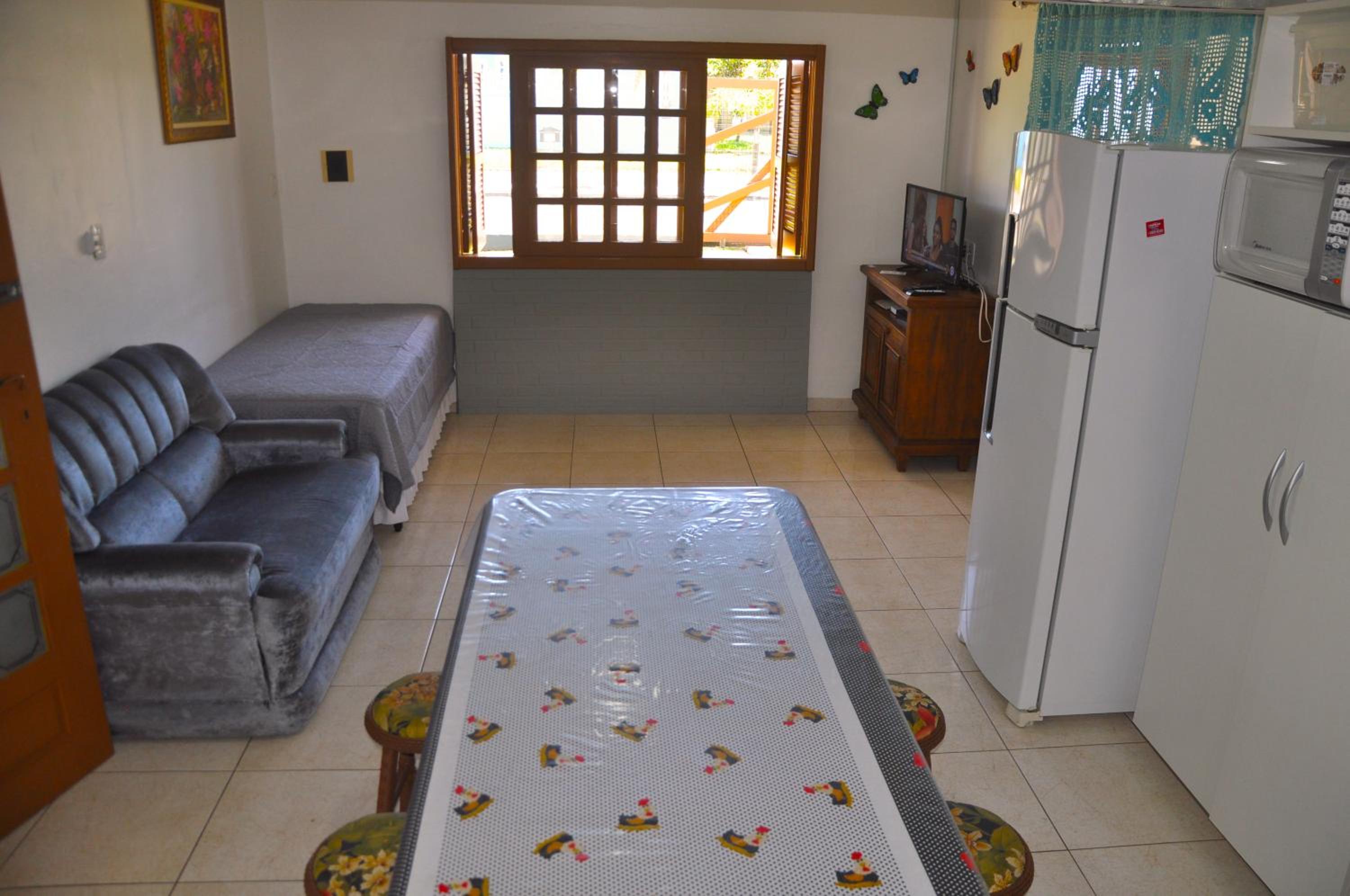 Casa Com Quatro Dormitórios, Pertinho Do Mar Em Capão Da Canoa