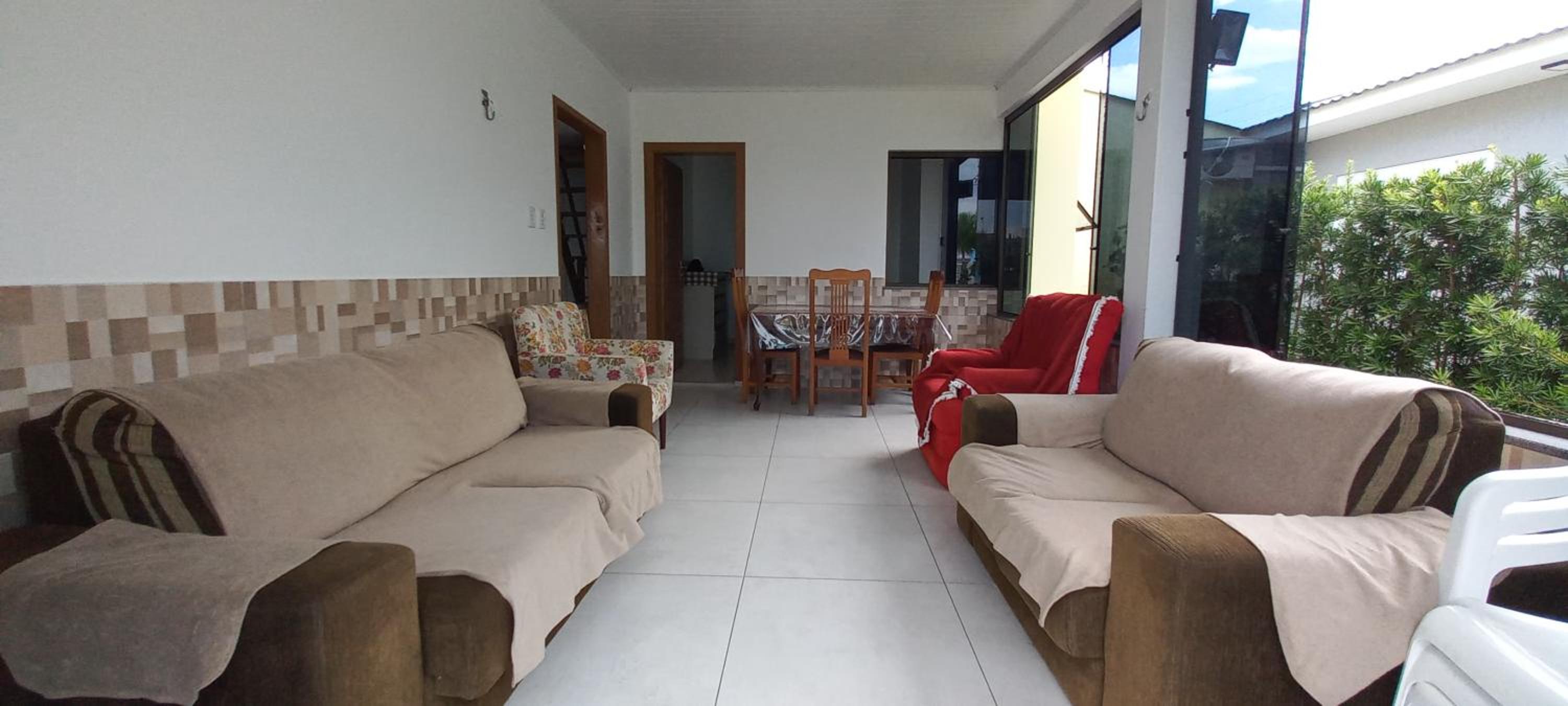 Casa Com Quatro Dormitórios, Pertinho Do Mar Em Capão Da Canoa