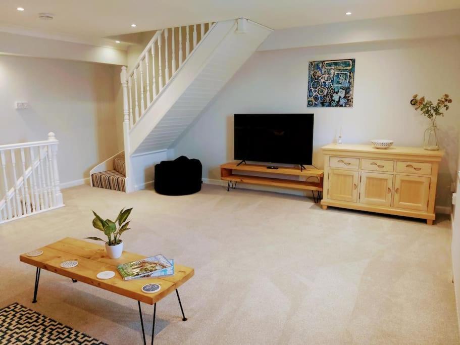 Stunning Cottage on the Edge of the Cotswolds