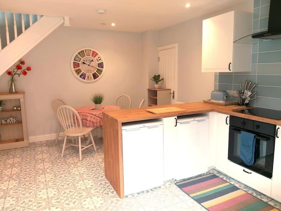 Stunning Cottage on the Edge of the Cotswolds