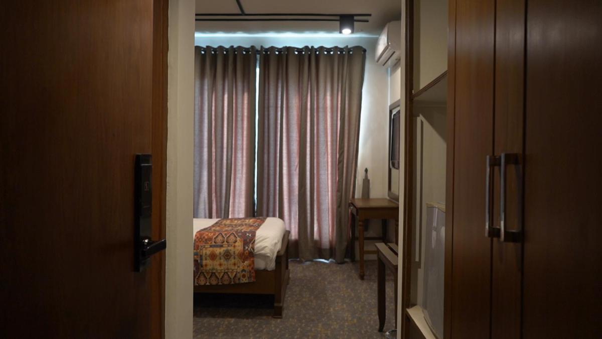 hotel room