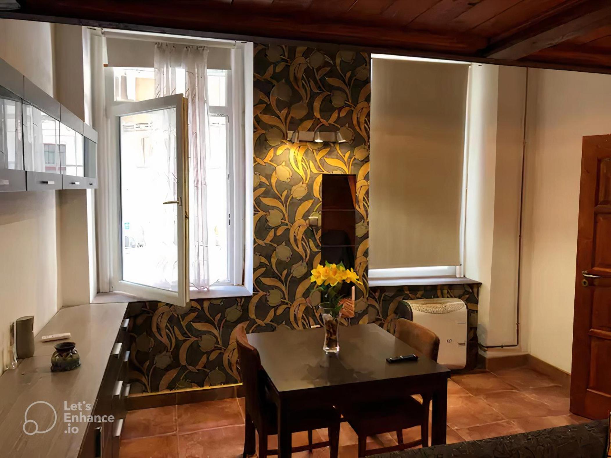 Modern spacious Room in Budapest City Center view 3