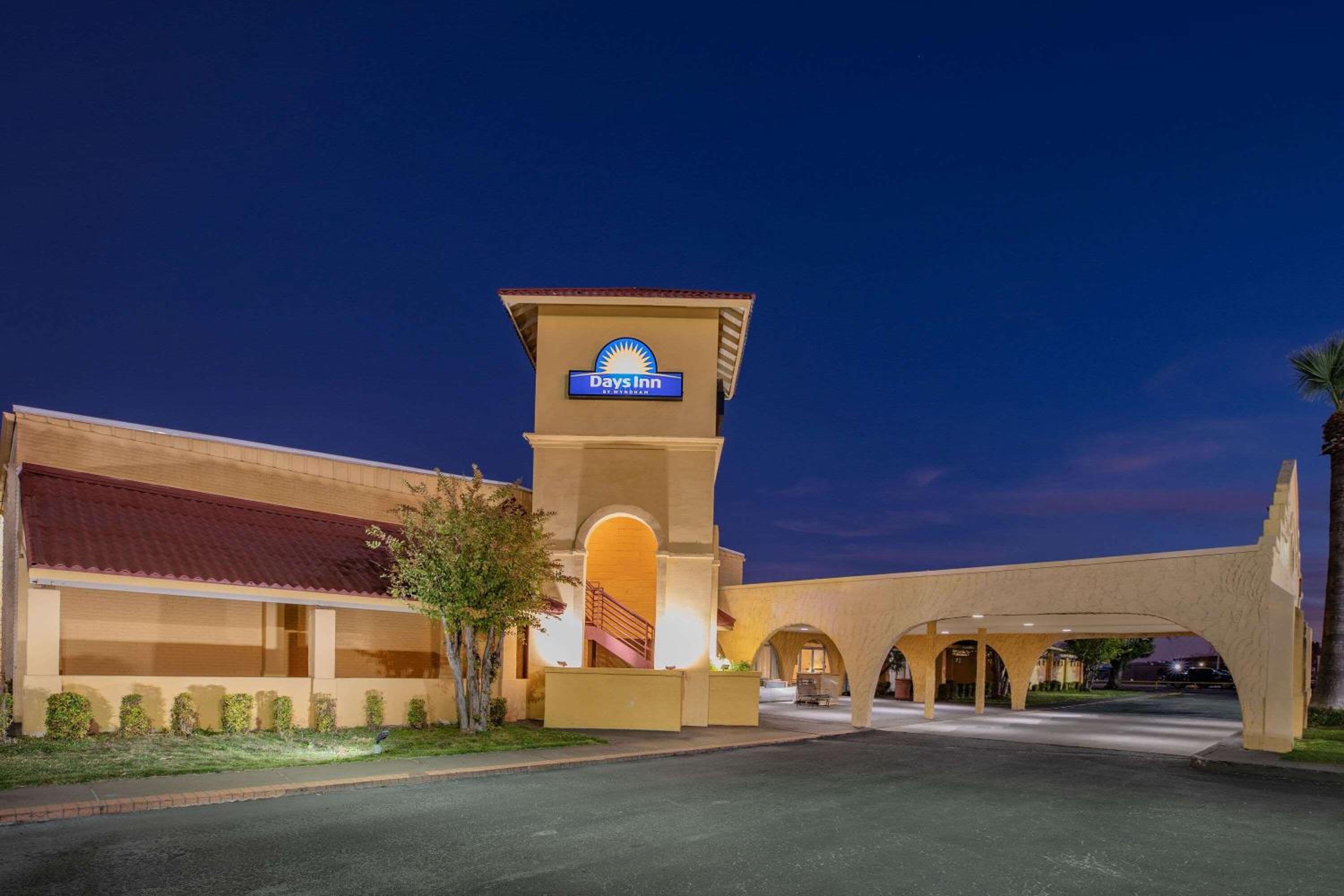 Del Rio Vacations - Days Inn by Wyndham Del Rio - Property Image 5