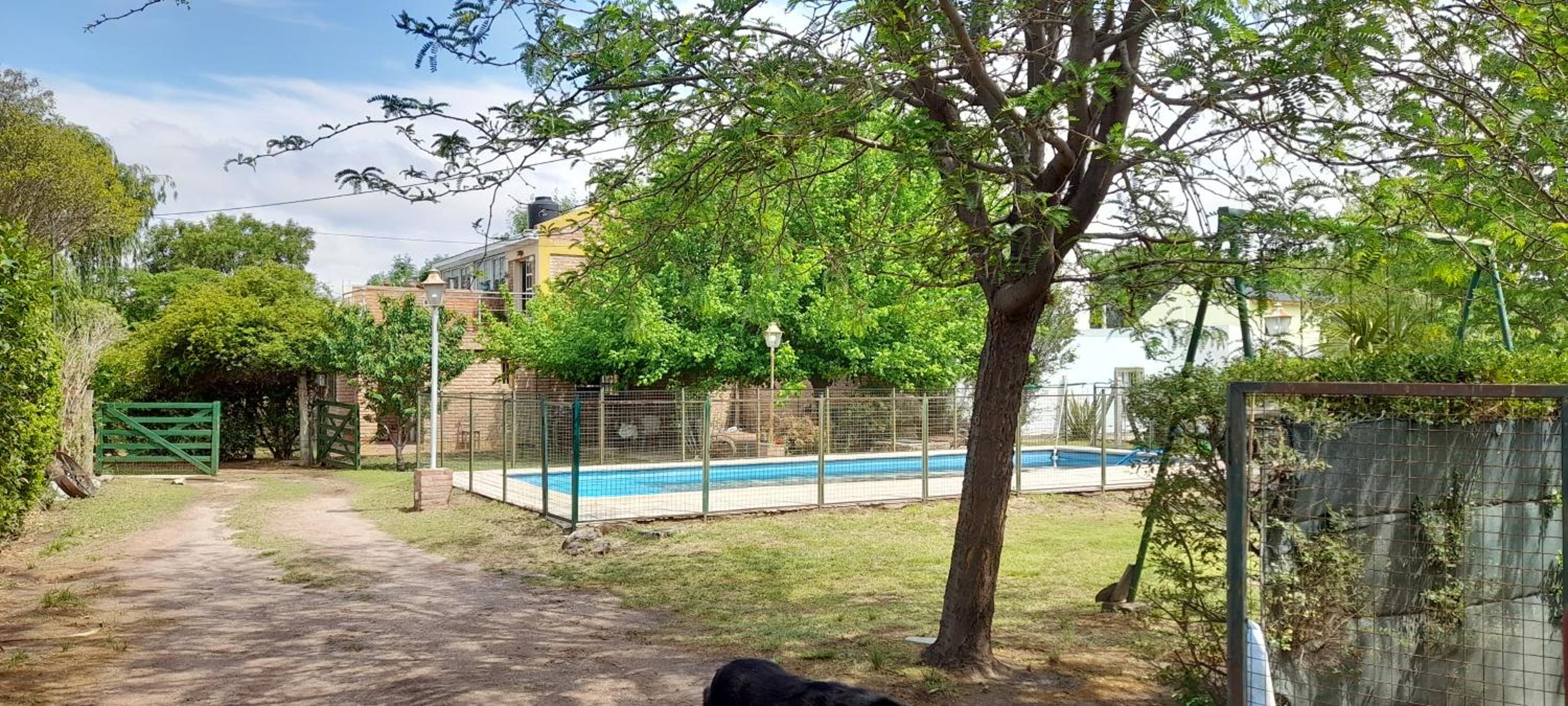 CASA EN JUANA KOSLAY San Luis con pileta