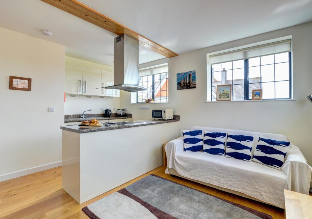 2 Bed in Swanage oc-wy412 view 5
