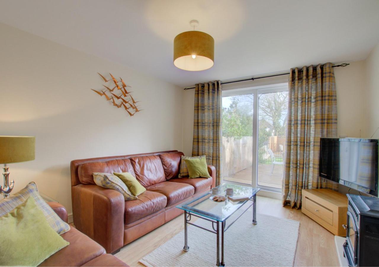 2 Bed in Swanage oc-wy421 view 2