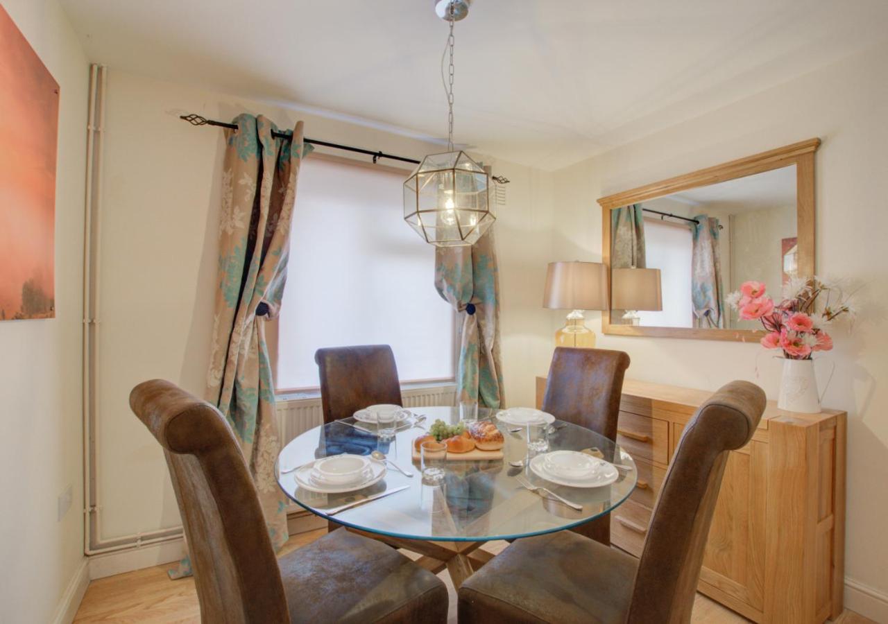 2 Bed in Swanage oc-wy421 view 4