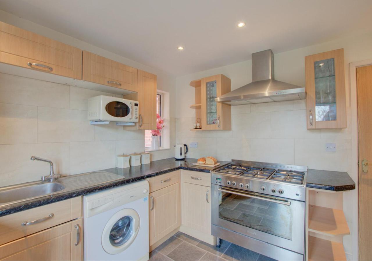 2 Bed in Swanage oc-wy421 view 5