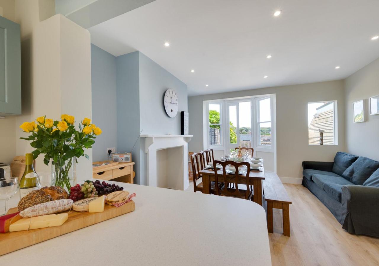 4 Bed in Swanage oc-wy350 view 5