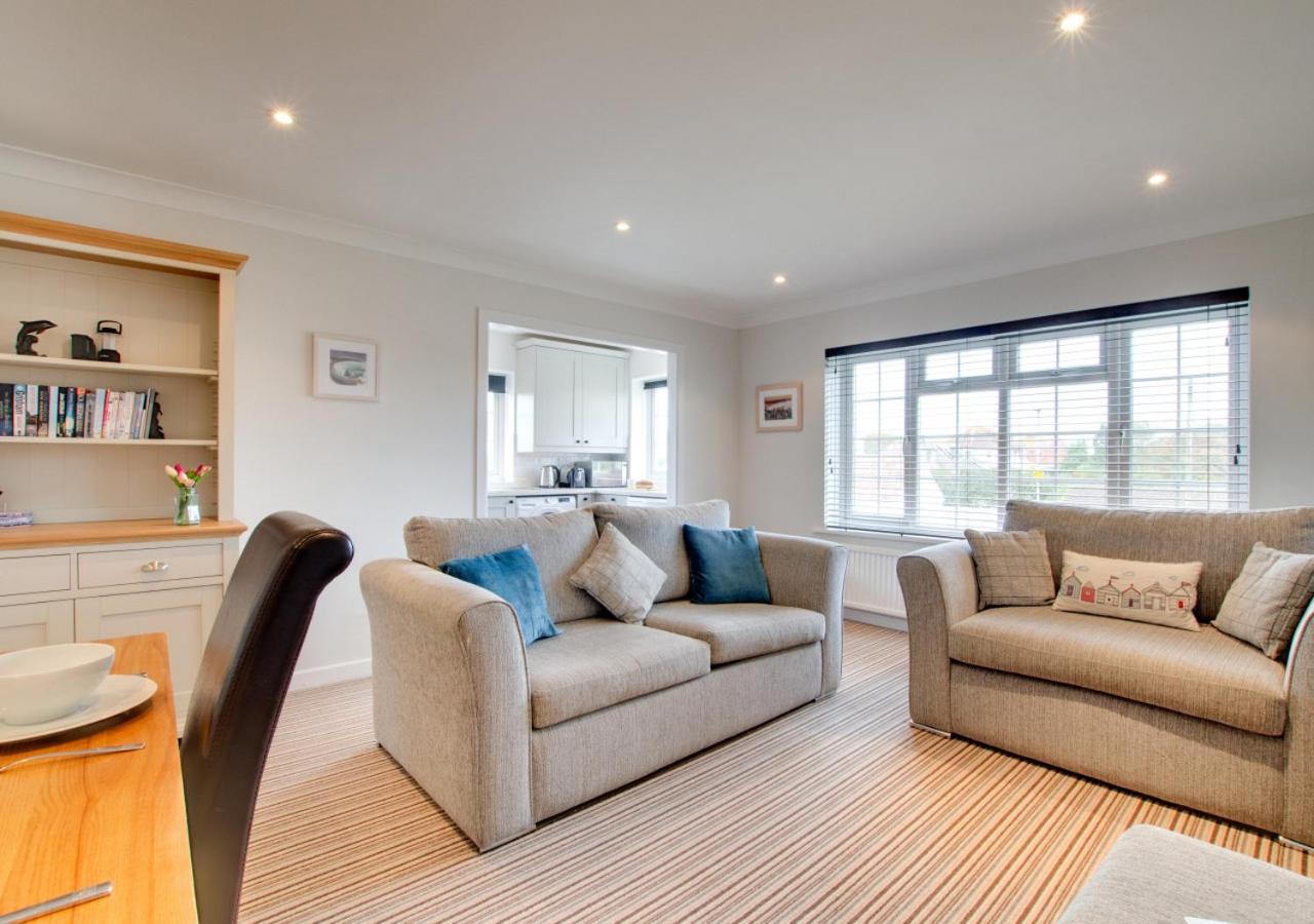2 Bed in Swanage oc-wy344 view 2