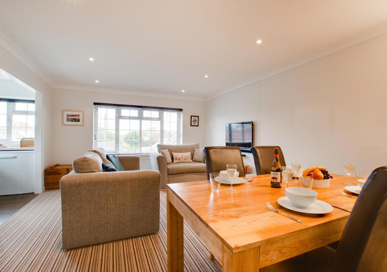 2 Bed in Swanage oc-wy344 view 3