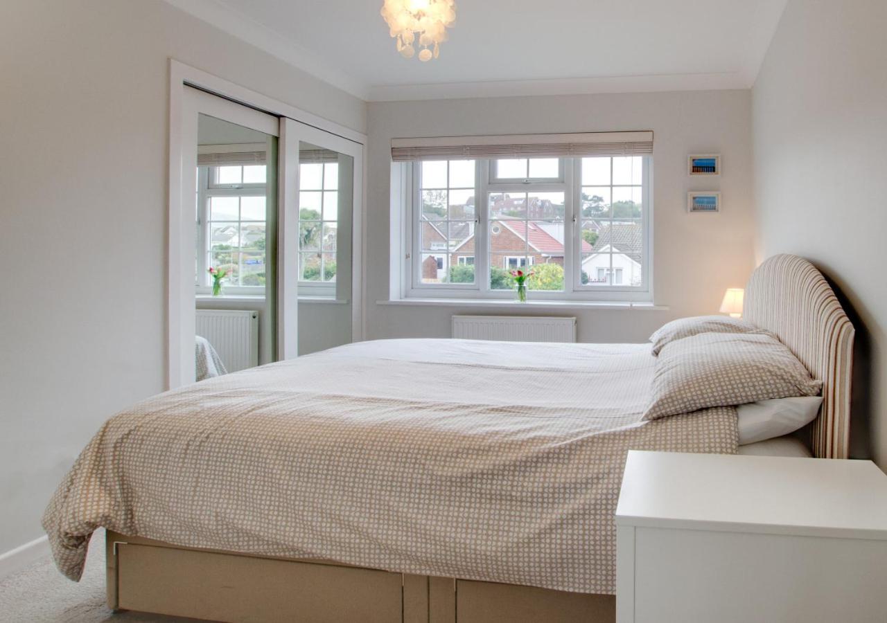 2 Bed in Swanage oc-wy344 view 4
