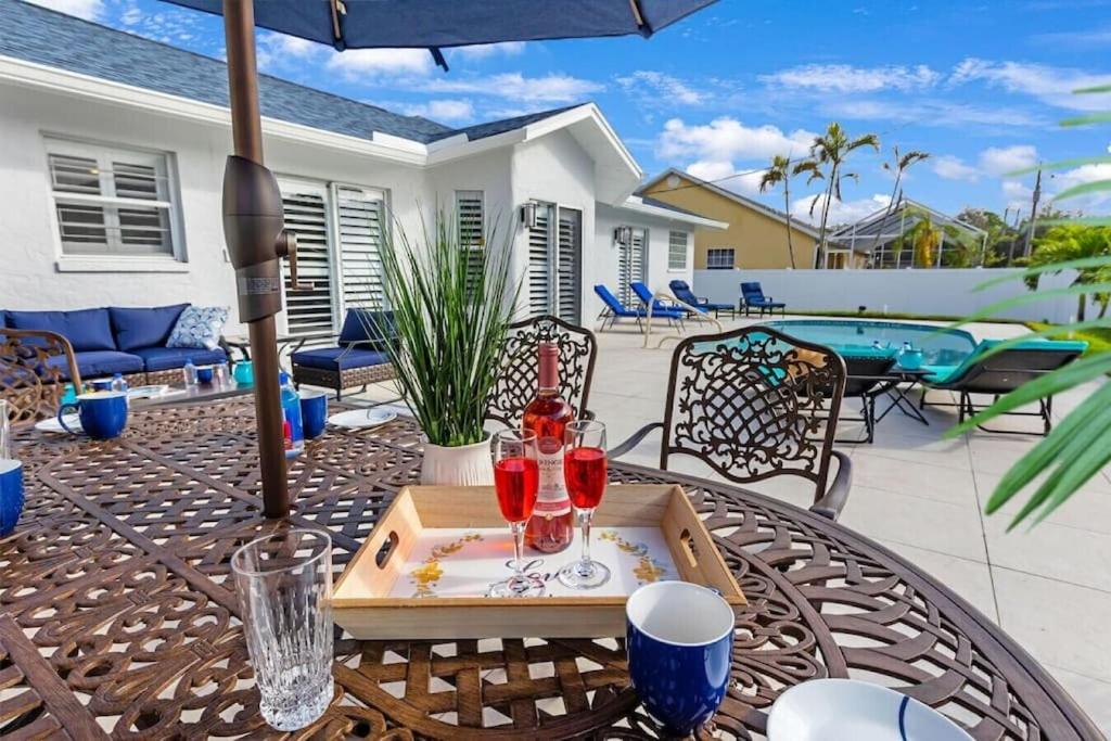 Private Pool｜Near Beach｜Fenced Yard｜Outdoor Living view 5