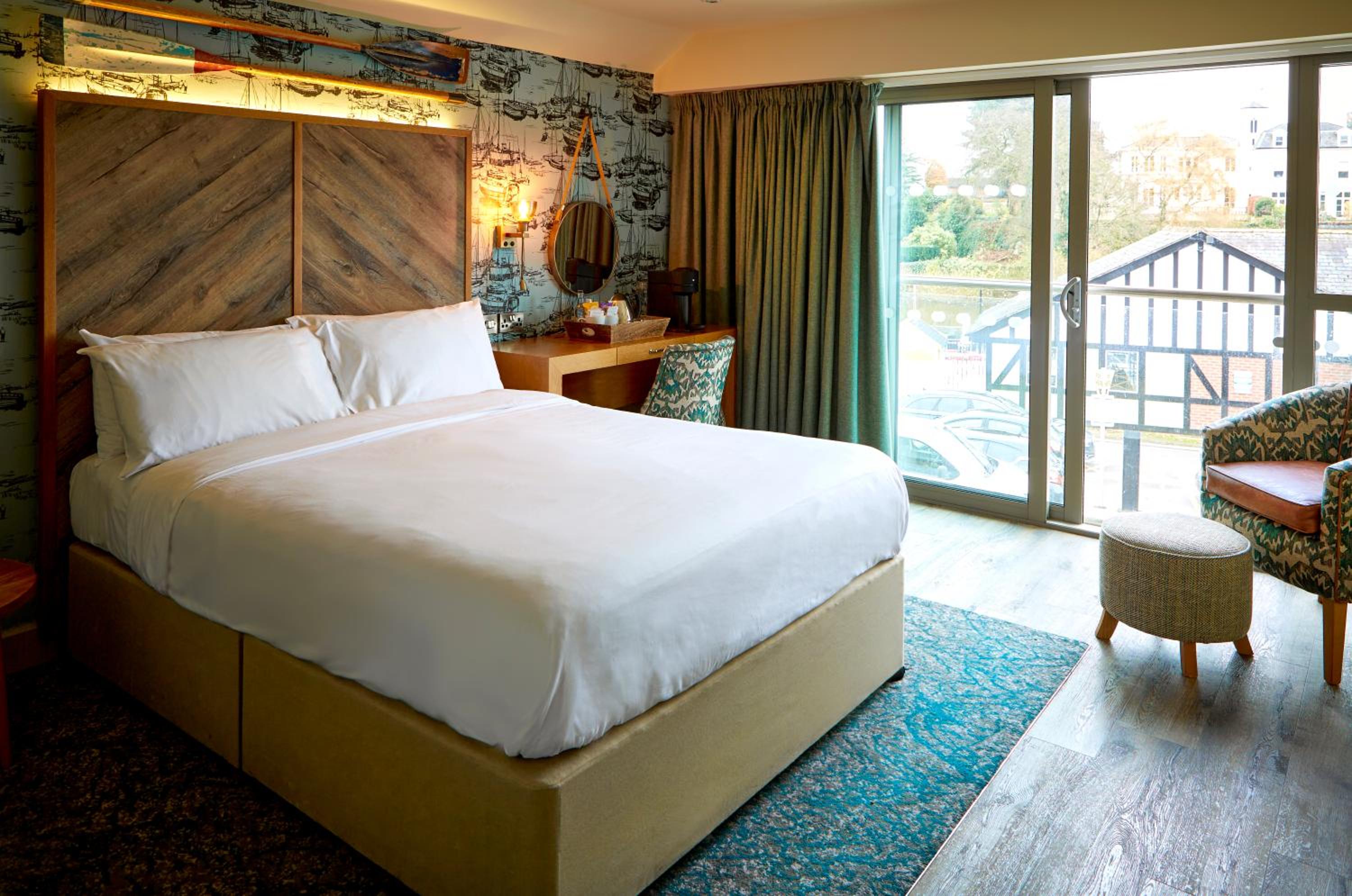 The Boathouse Inn & Riverside Rooms