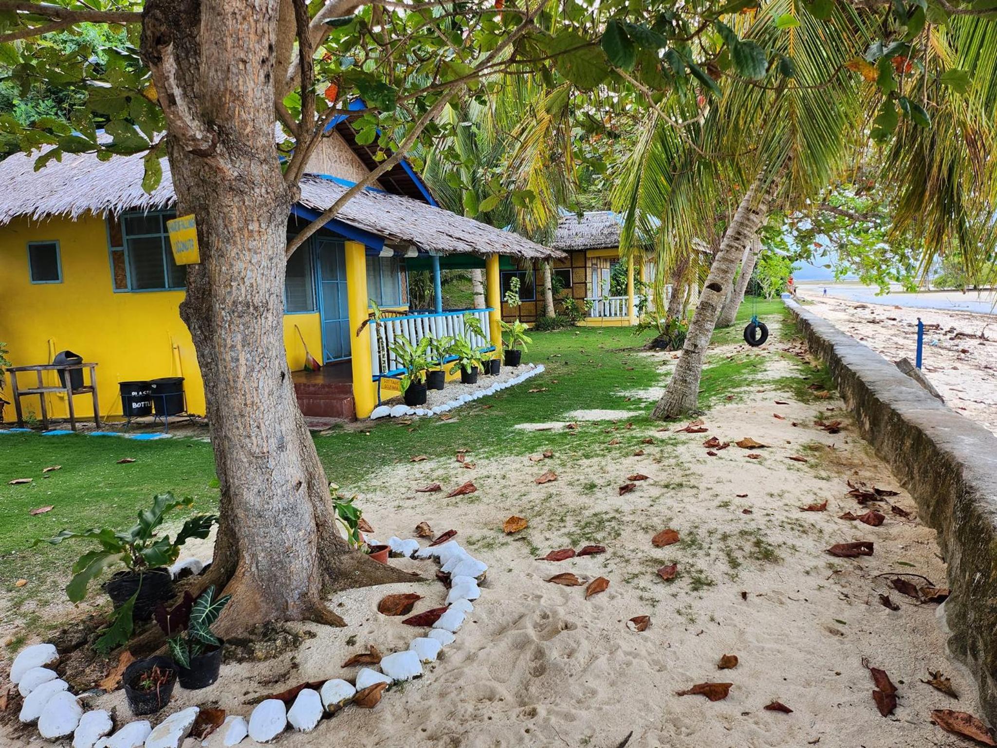 Islanders Paradise Beach view 3