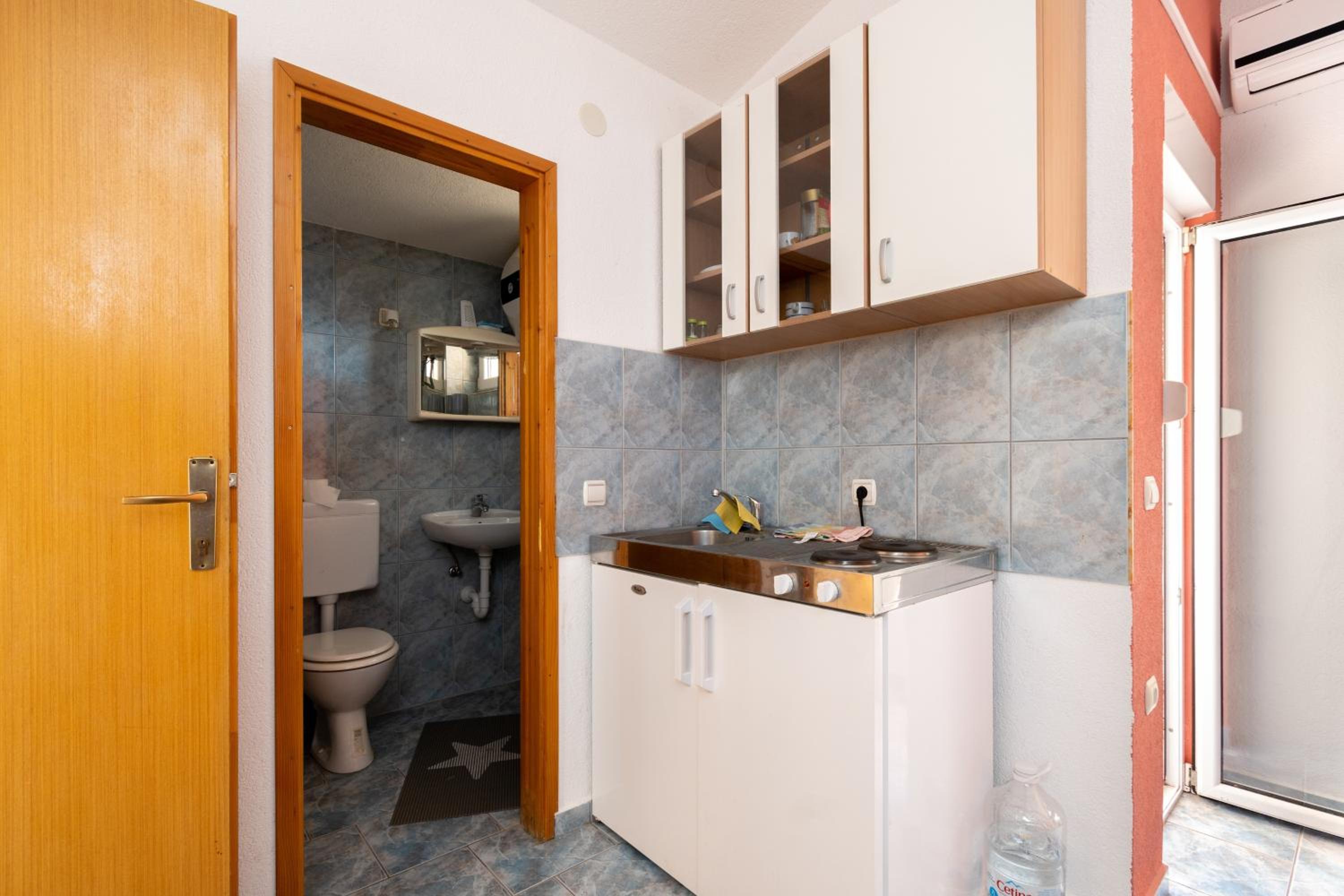 Apartments with parking space Vir - 20177 photo 5