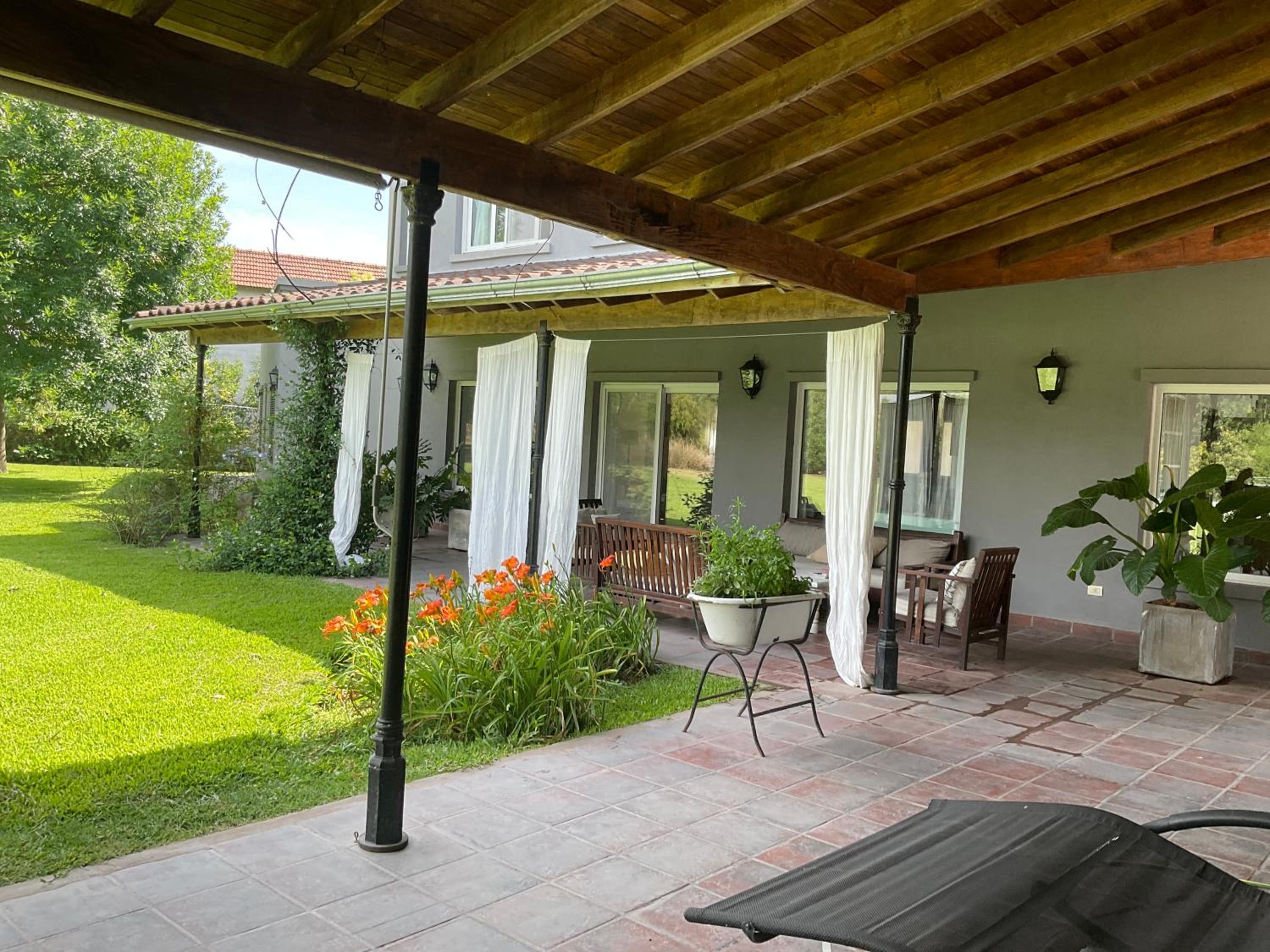 Estancias del Pilar, barrio cerrado vacaciones