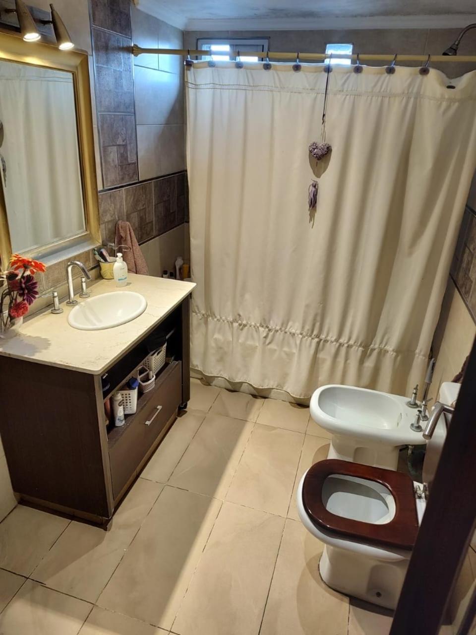 Chalet en primer piso, garage doble, macrocentro